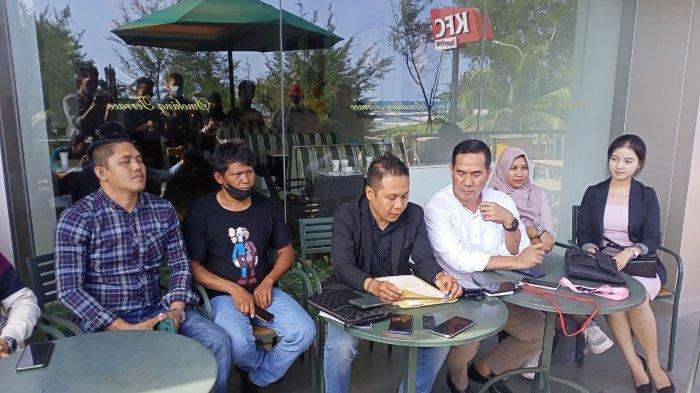 Pemandu Lagu dan Pengunjung Tewas di Tempat Karaoke, Nama Ayu Ting Ting Ikut Terseret dan Dilaporkan ke Polisi